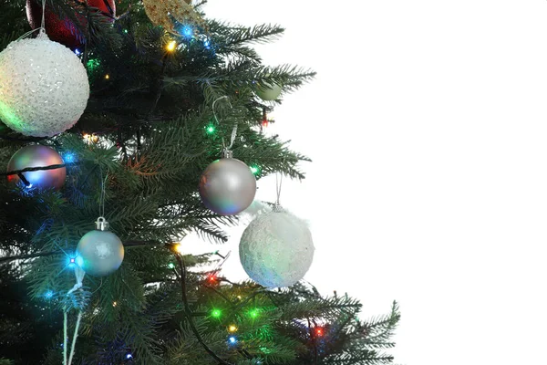 Árbol Navidad Con Hermosas Decoraciones Sobre Fondo Blanco Primer Plano —  Fotos de Stock