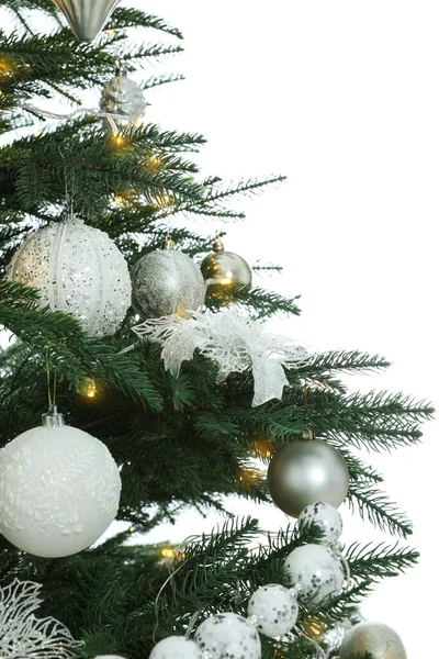 Kerstboom Met Mooie Decoraties Witte Achtergrond Close — Stockfoto