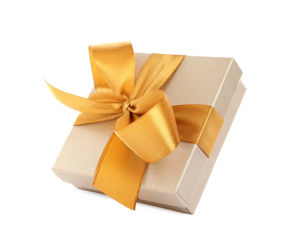 Красивая Подарочная Коробка Золотой Лентой Луком Белом Фоне — стоковое фото