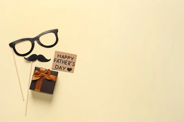 Card Phrase Happy Father Day Paper Glasses Mustache Gift Box — Stock fotografie