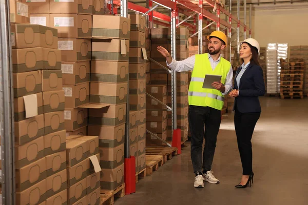 Gerente Trabalhador Armazém Centro Logística — Fotografia de Stock