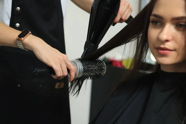 Peluquería Secado Cabello Mujer Salón Belleza —  Fotos de Stock