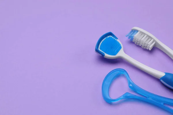 Tongue Cleaners Toothbrush Violet Background View Space Text — Fotografia de Stock