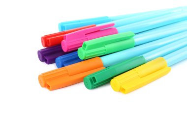 Beyaz arka planda bir sürü renkli işaret var. Okul sayfası