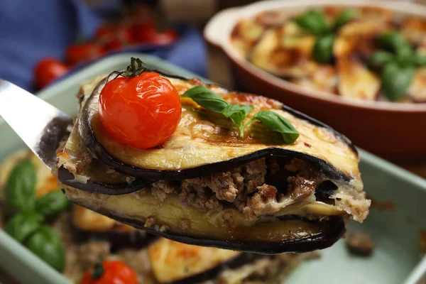 Spatula Piece Delicious Eggplant Lasagna Baking Dish Closeup — Stockfoto