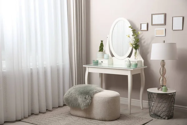 White Dressing Table Decor Window Room — 스톡 사진