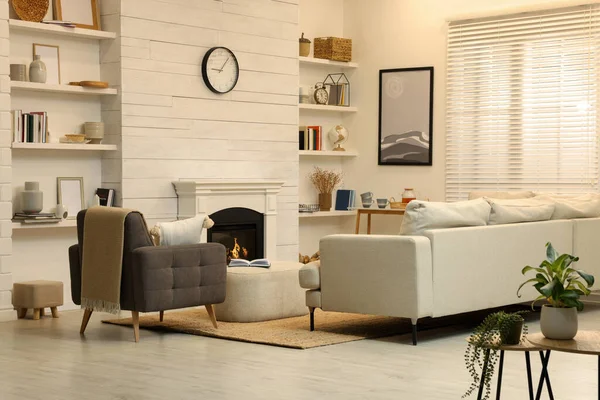 Stylish Living Room Interior Comfortable Sofa Decorative Fireplace — Stock Photo, Image