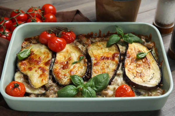 Delicious Eggplant Lasagna Baking Dish Table Closeup — Stock Photo, Image