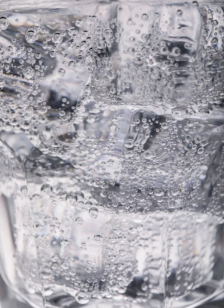 Buzlu Soda Bardaktaki Buzun Yakın Görüntüsü — Stok fotoğraf