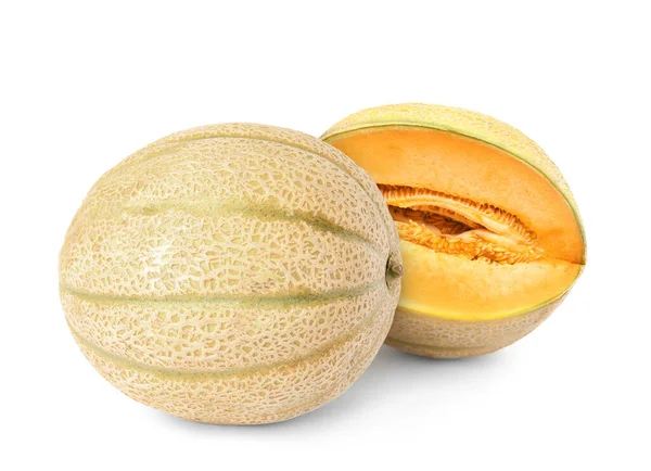 Melons Mûrs Entiers Coupés Savoureux Sur Fond Blanc — Photo