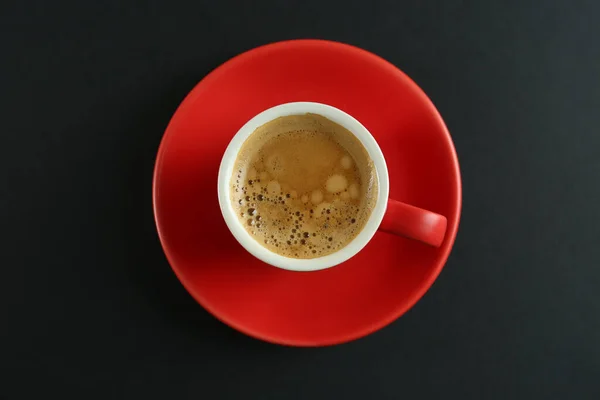 Tasse Leckerer Kaffee Auf Schwarzem Hintergrund Draufsicht — Stockfoto
