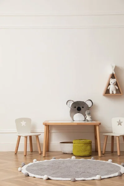 Quarto Infantil Bonito Interior Com Móveis Brinquedos Wigwam Prateleira Forma — Fotografia de Stock