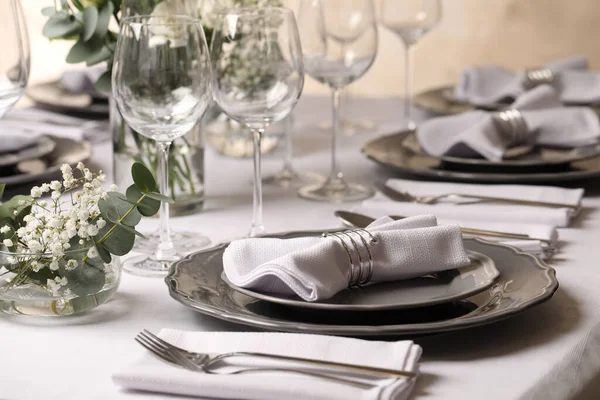 Snygg Elegant Dukning För Festlig Middag Restaurang — Stockfoto