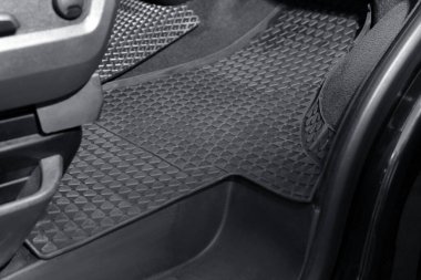 Otomatik siyah lastik paspas.