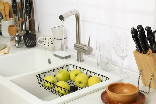 Kitchen Counter Sink Cooking Utensils — Stock Photo, Image