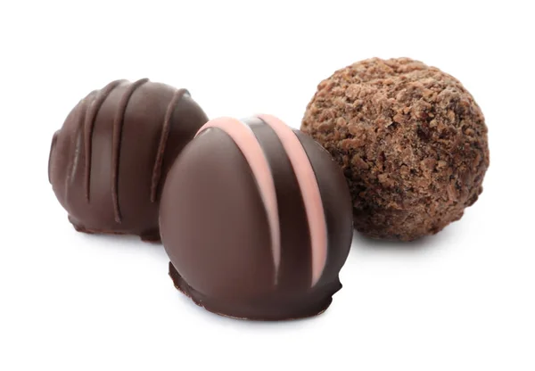 Banyak Berbeda Coklat Truffle Lezat Pada Latar Belakang Putih — Stok Foto