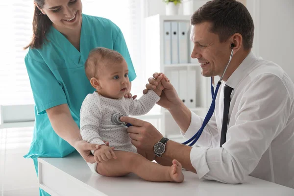 Pediatrician Examining Cute Little Baby Clinic — Stock Photo, Image