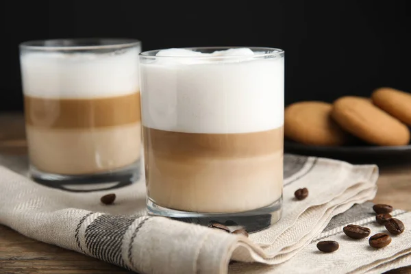 Delicious Latte Macchiato Coffee Beans Wooden Table — Stock Photo, Image