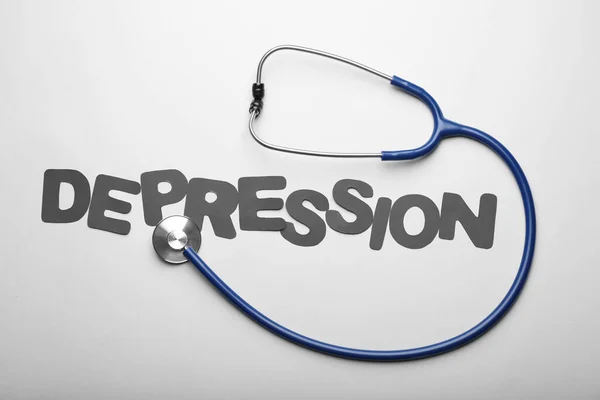 Słowo Depresja Stetoskop Białym Tle Płaski Leżak — Zdjęcie stockowe
