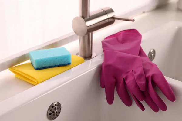 Sponge Rag Rubber Gloves Kitchen Sink Indoors — Stock Photo, Image