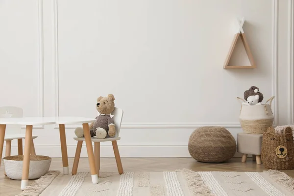 Quarto Infantil Bonito Interior Com Móveis Brinquedos Wigwam Prateleira Forma — Fotografia de Stock