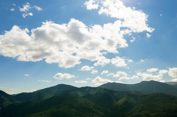 Hermoso Paisaje Con Montañas Cielo Azul Fotografía Drones —  Fotos de Stock