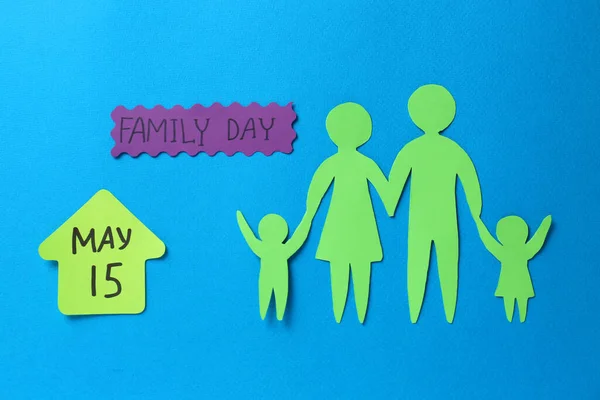 Cartão Com Texto Dia Família Recortes Papel Sobre Fundo Azul — Fotografia de Stock