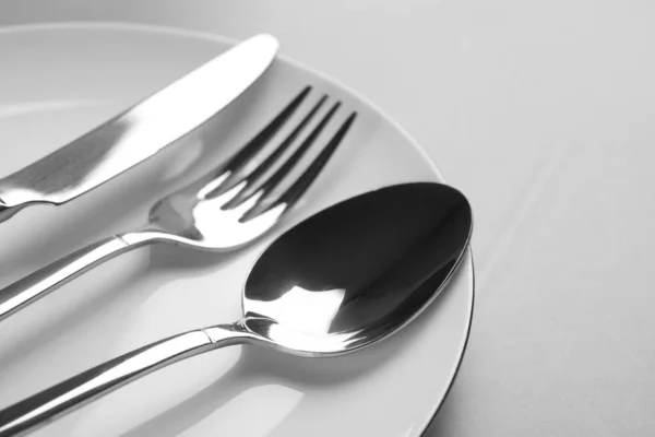 Plate Cutlery Light Grey Table Closeup — Stock Photo, Image