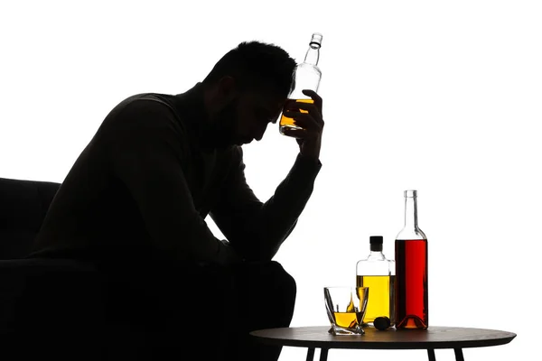 Σιλουέτα Του Εξαρτημένου Άνδρα Αλκοολούχα Ποτά Λευκό Φόντο — Φωτογραφία Αρχείου