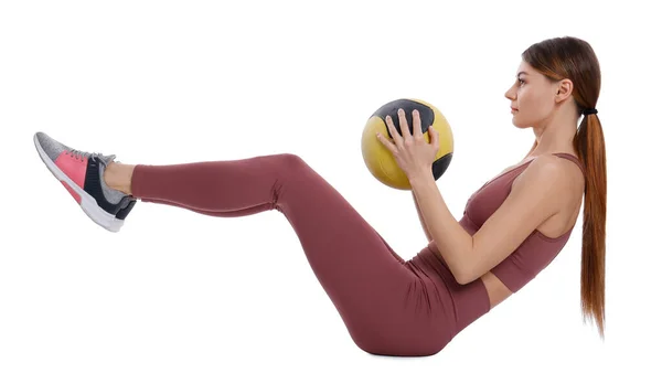 Spor Yapan Atletik Bir Kadın Beyaza Izole Edilmiş Ilaç Topuyla — Stok fotoğraf