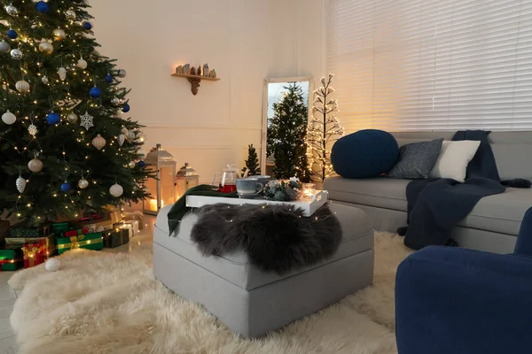 Cozy Living Room Interior Beautiful Christmas Tree Furniture — Stock Photo, Image