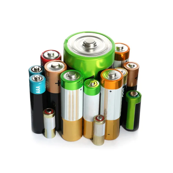 Många Batterier Olika Typer Vit Bakgrund — Stockfoto