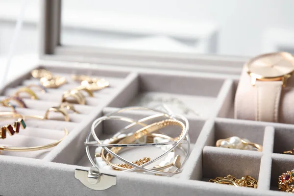 Κομψό Κουτί Κοσμήματα Όμορφη Bijouterie Closeup — Φωτογραφία Αρχείου