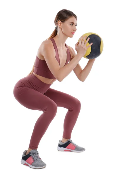 Femme Athlétique Faisant Squats Avec Boule Médecine Isolé Sur Blanc — Photo