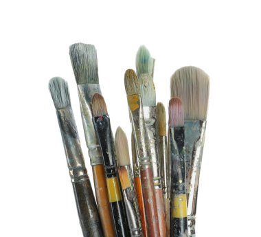 Beyaz arka planda boya fırçası seti. Sanat malzemeleri