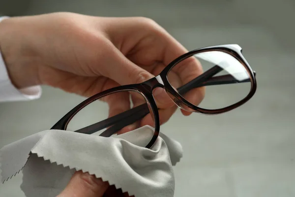 Tisztító Szemüveg Mikroszálas Ruha Otthon Közelkép — Stock Fotó