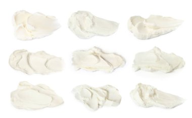 Beyaz arka planda taze krem peynir.