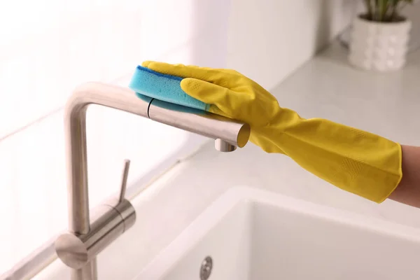 Woman Gloves Cleaning Faucet Kitchen Sink Sponge Closeup — Stock Photo, Image