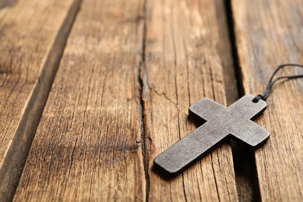 Cruz Cristã Mesa Madeira Close Espaço Para Texto — Fotografia de Stock