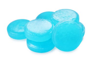 Beyaz zemin üzerinde birçok açık mavi öksürük damlası