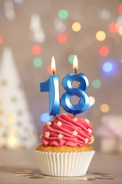 Anos Bolo Delicioso Com Número Forma Velas Para Chegada Festa — Fotografia de Stock