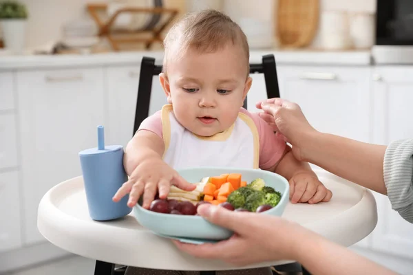 Mother Feeding Her Cute Little Baby Kitchen — Stock Photo, Image