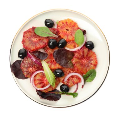 Beyaz manzaralı, lezzetli Sicilya portakal salatası tabağı.