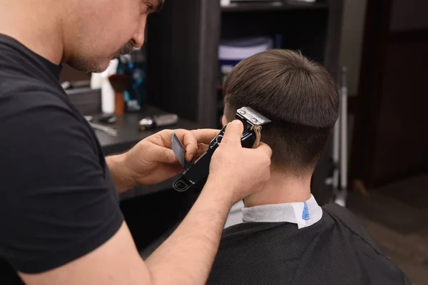 Professional Hairdresser Making Stylish Haircut Barbershop — Stock Photo, Image