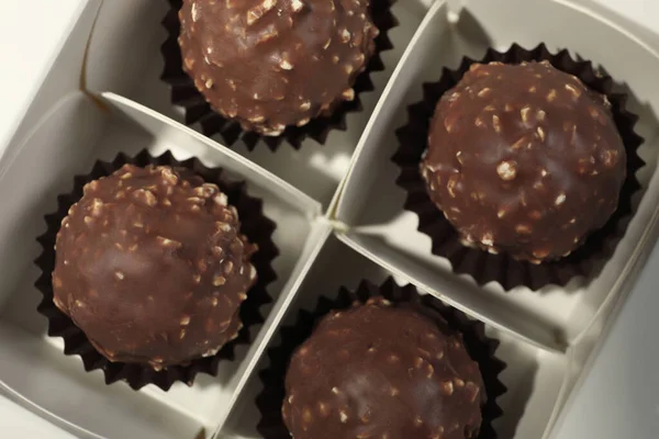 Viele Leckere Schokoladenbonbons Schachtel Draufsicht — Stockfoto