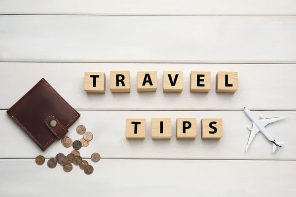 Phrase Travel Tippek Készült Kockák Érmék Játék Sík Fehér Asztal — Stock Fotó