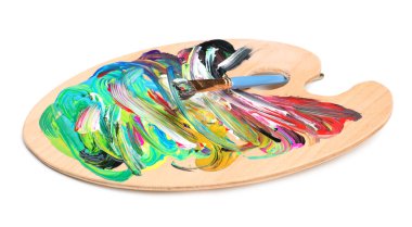 Beyaz arka planda boya ve fırça ile palet. Sanatçı ekipmanı