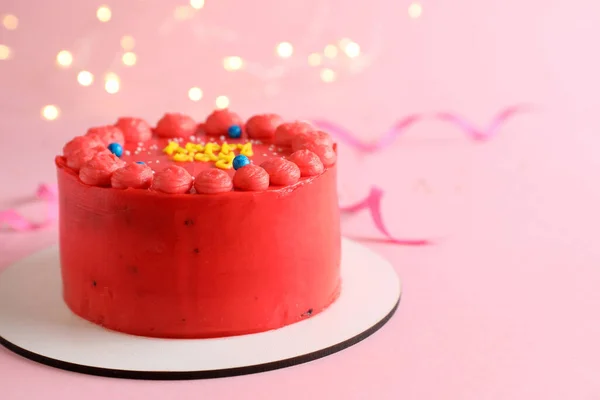 Netter Bento Kuchen Mit Leckerer Sahne Auf Rosa Hintergrund Platz — Stockfoto