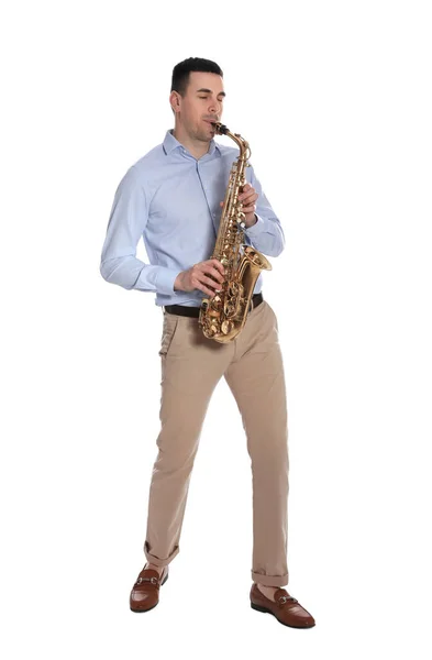Mladý Muž Hraje Saxofon Bílém Pozadí — Stock fotografie