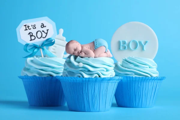 Krásně Zdobené Dítě Sprcha Cupcakes Pro Chlapce Smetanou Toppers Světle — Stock fotografie